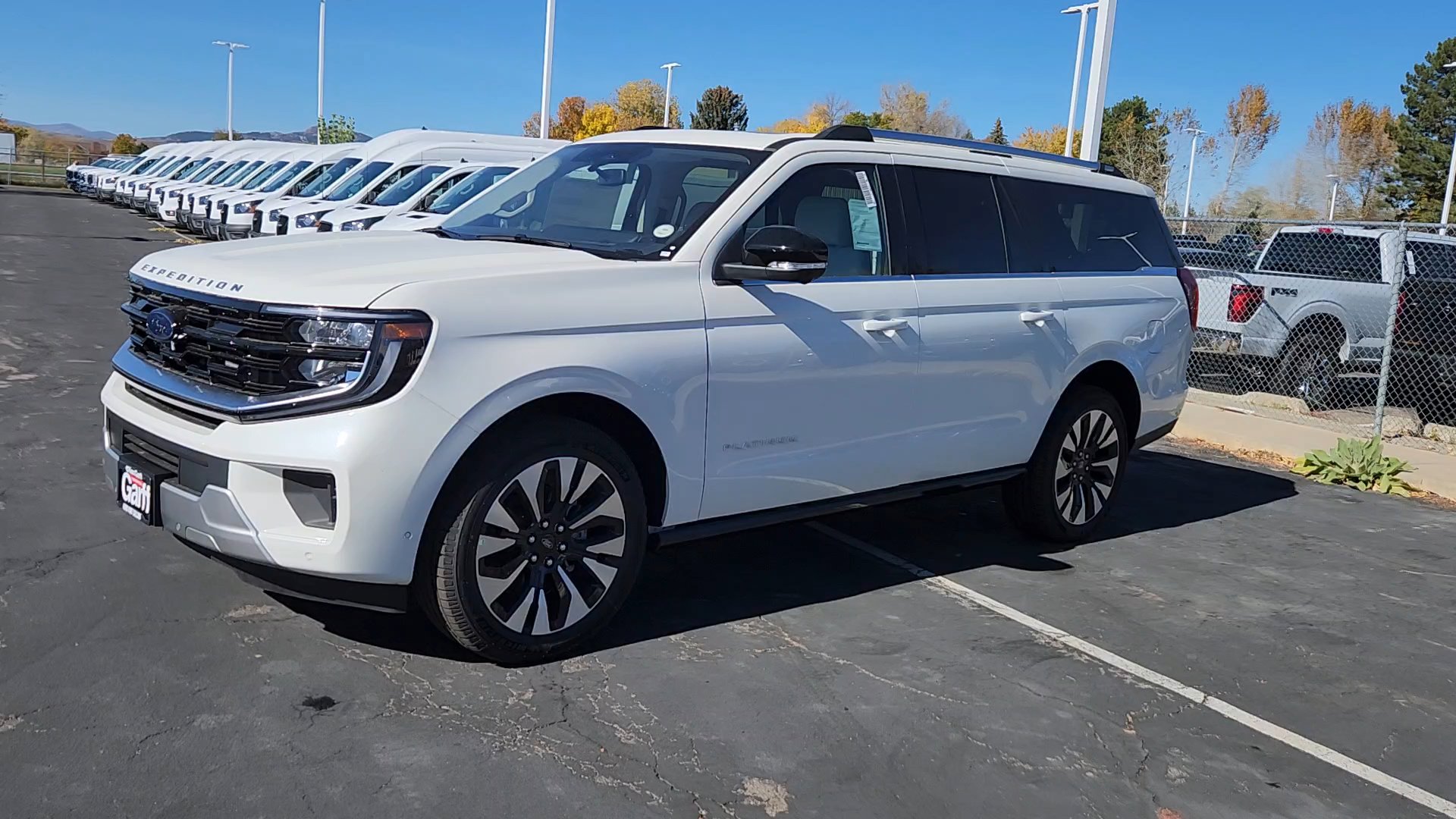 2025 Ford Expedition Platinum MAX photo 2