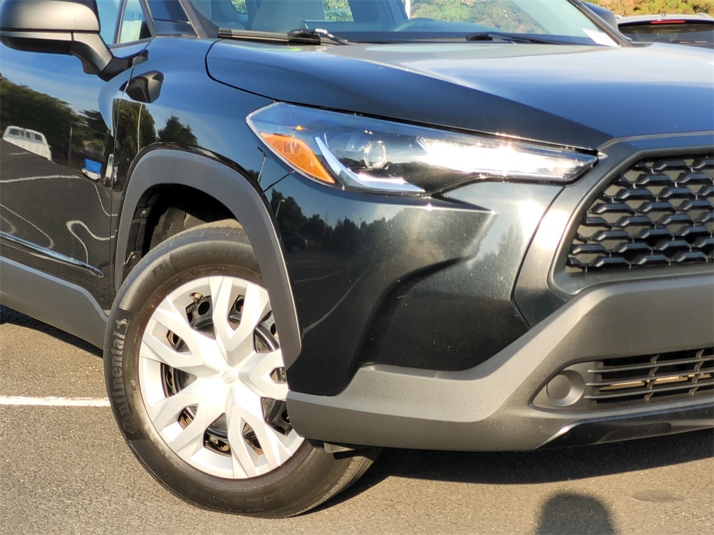 2023 Toyota Corolla Cross L photo 4
