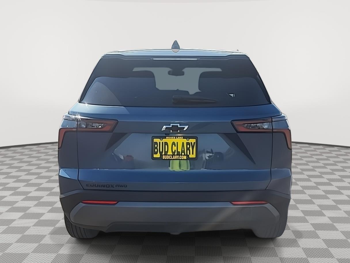 2026 Chevrolet Equinox LT photo 4