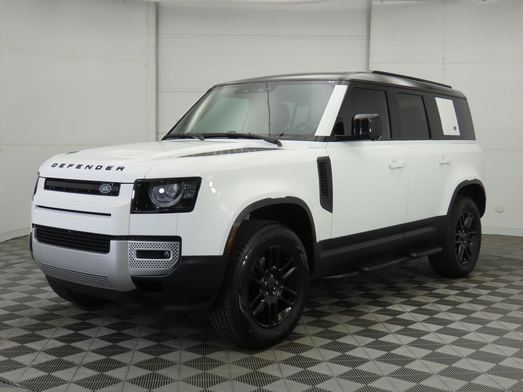 2024 Land Rover Defender S's photo