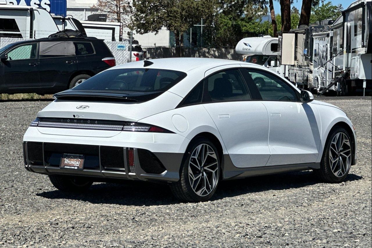 2025 Hyundai Ioniq 6 SEL photo 4