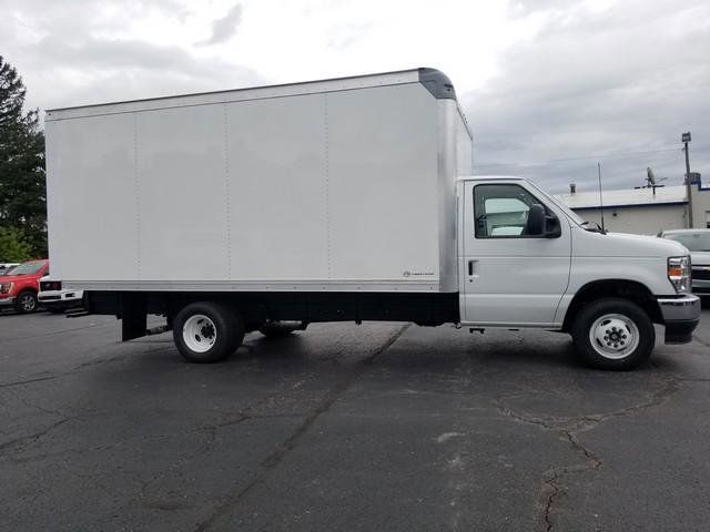 2026 Ford E-450 photo 2