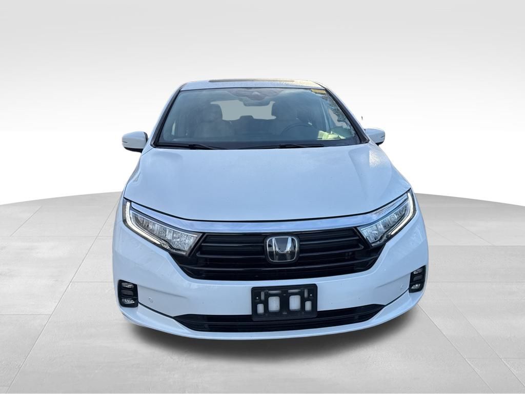 2022 Honda Odyssey Touring photo 2
