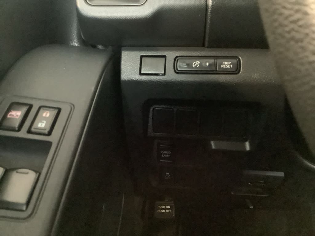 2022 Nissan Frontier S photo 10