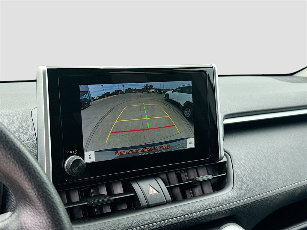 2025 Toyota RAV4 Hybrid XLE photo 20