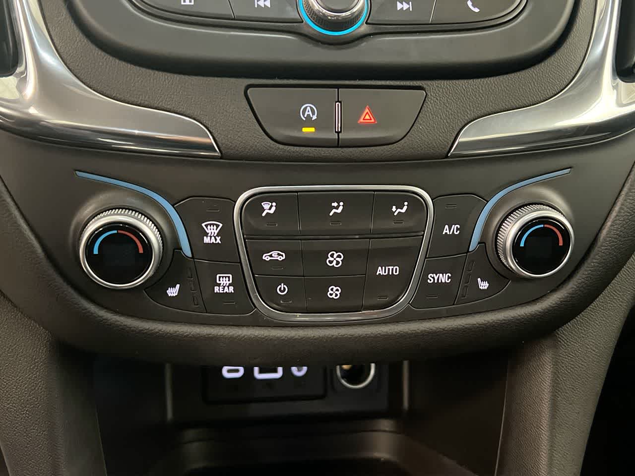 2023 Chevrolet Equinox LT photo 13