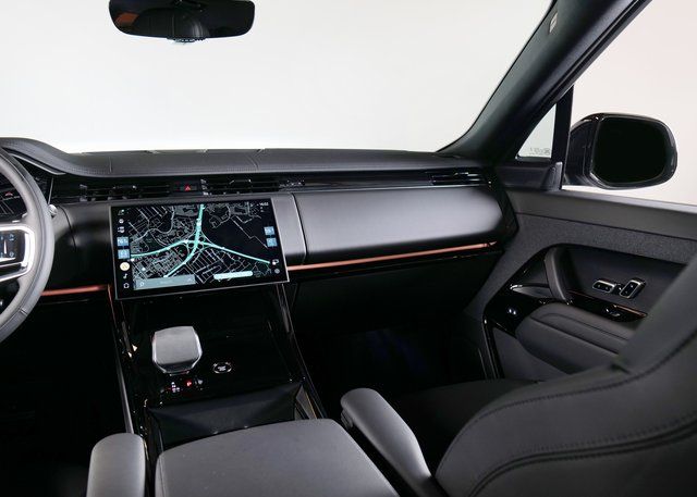 2025 Land Rover Range Rover Sport SE photo 12
