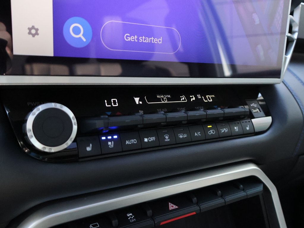 2025 Toyota Sequoia Platinum photo 34