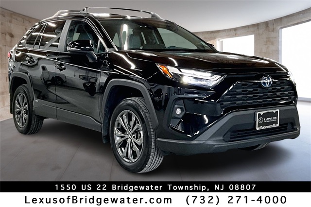 2023 Toyota RAV4 XLE Premium's photo