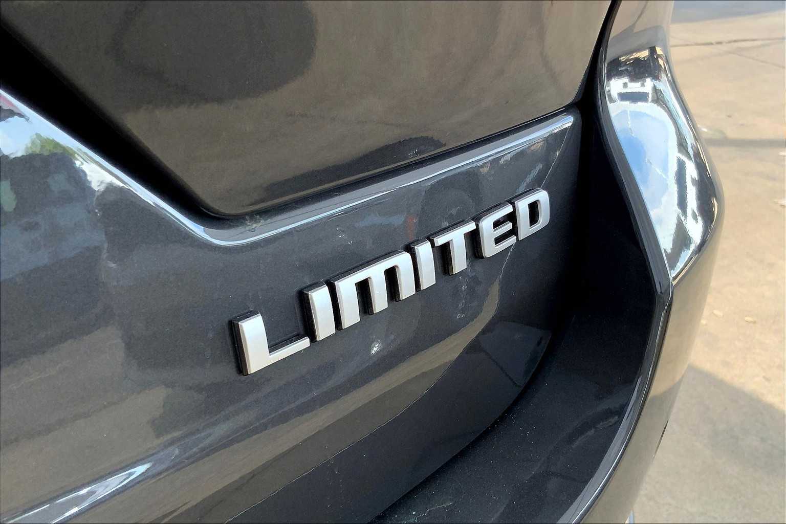 2025 Jeep Grand Cherokee Limited photo 11