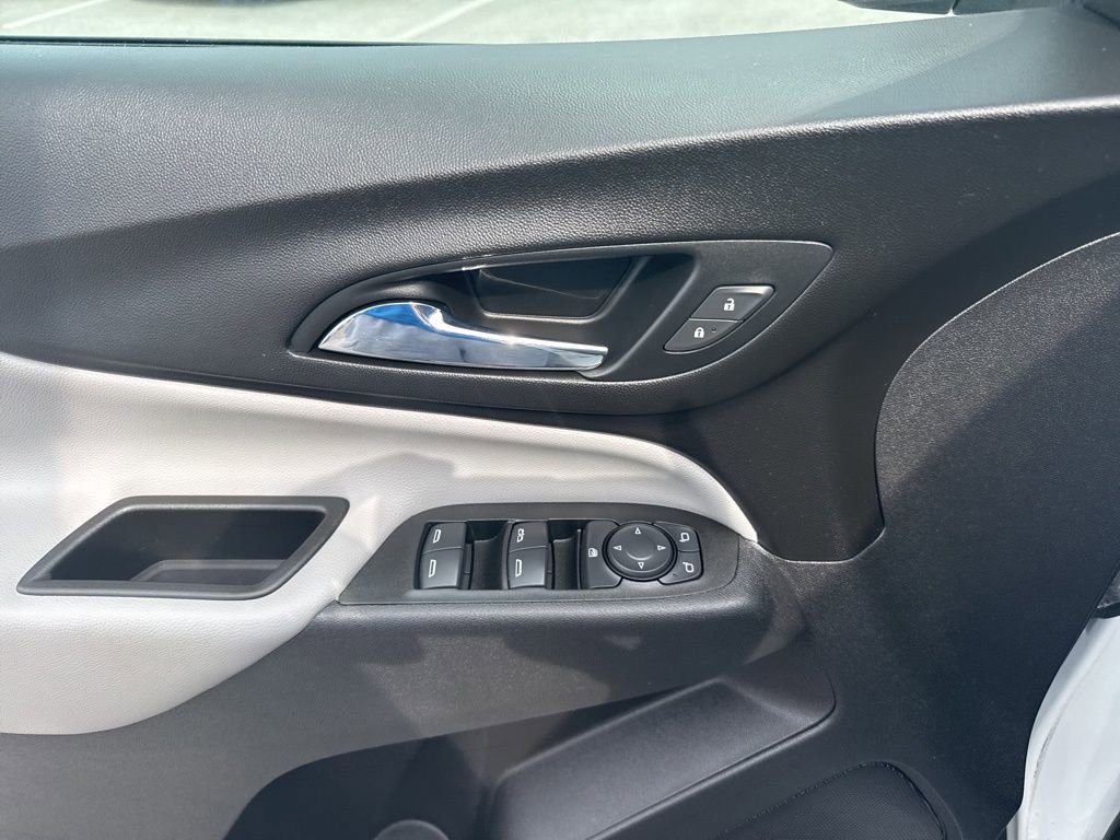 2021 Chevrolet Equinox LS photo 18