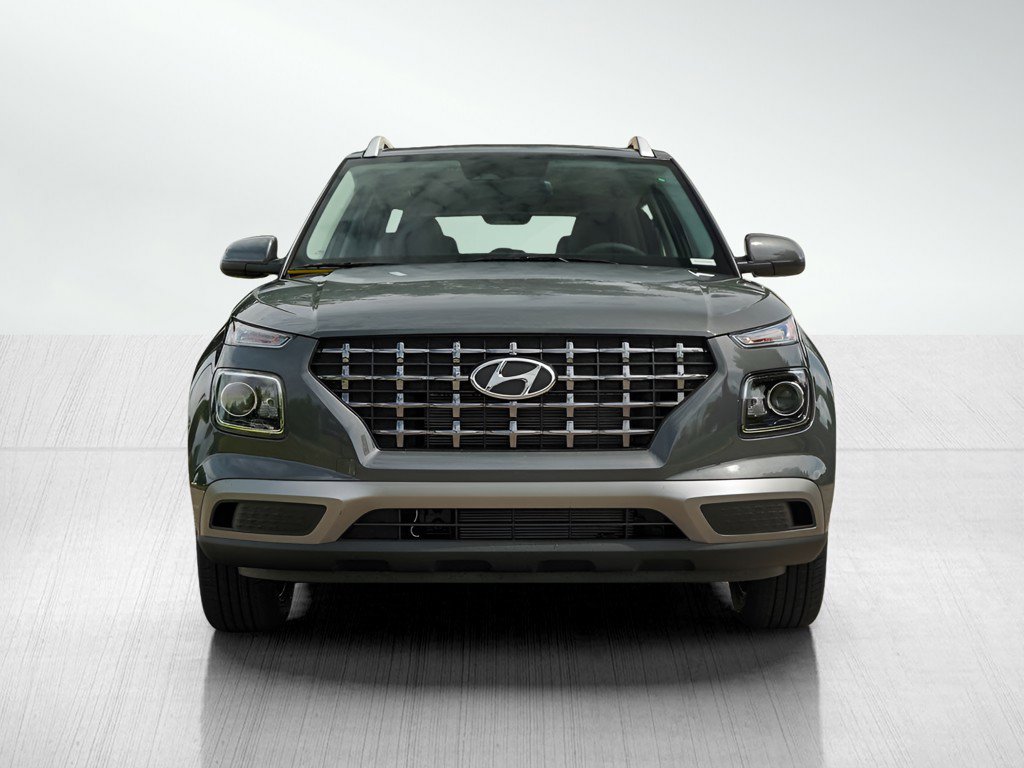 2025 Hyundai Venue SEL photo 2