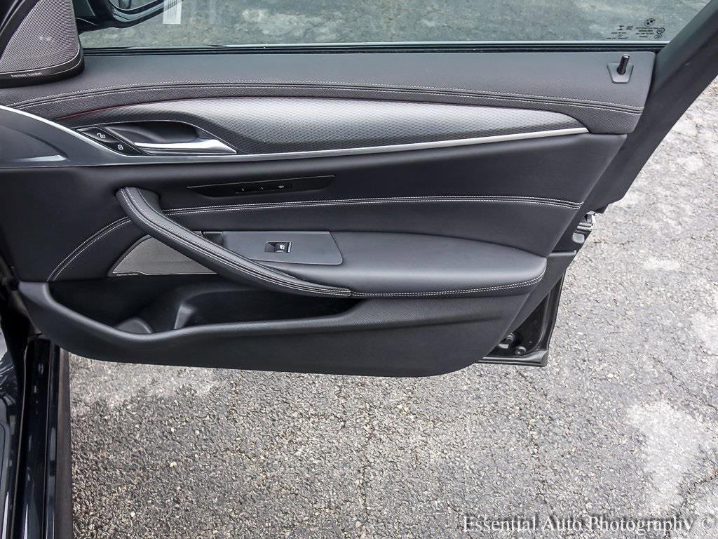 2021 BMW M550I - Image 27