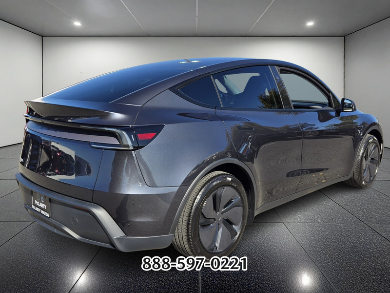 2026 Tesla Model Y Long Range photo 3