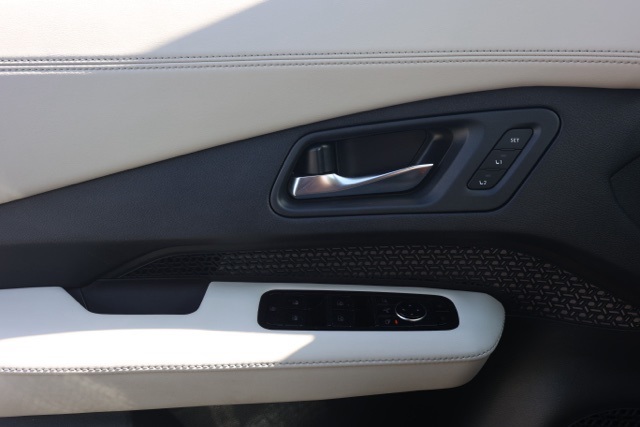 2024 Nissan ARIYA Engage photo 21