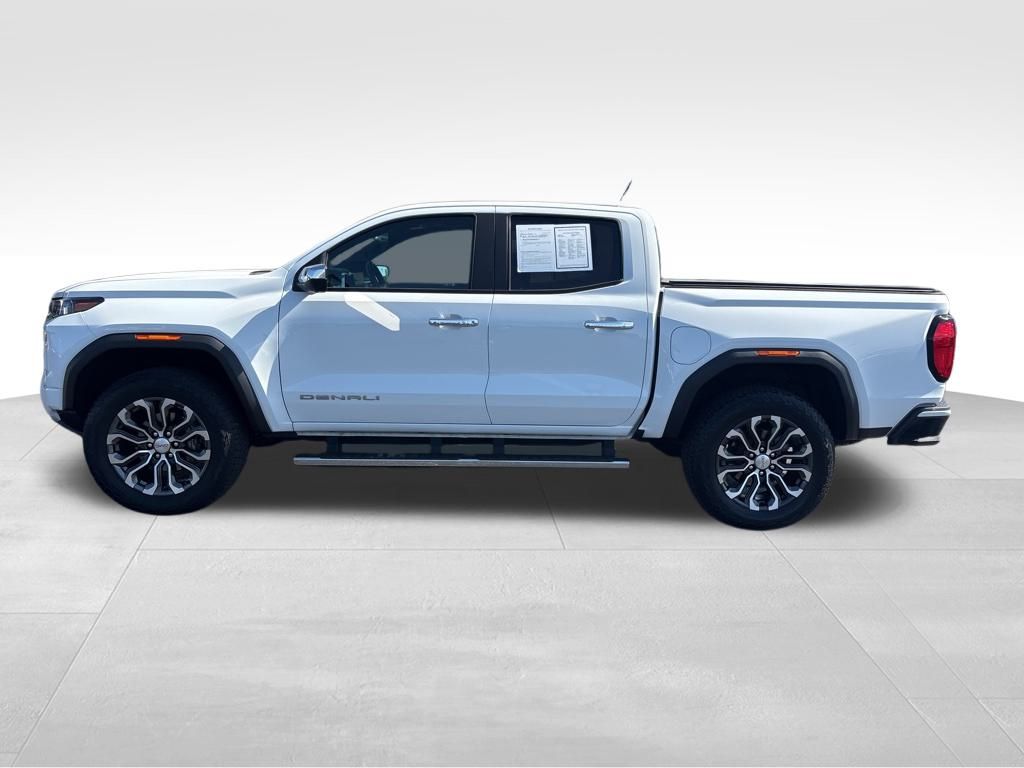 2023 Gmc Canyon Denali photo 2