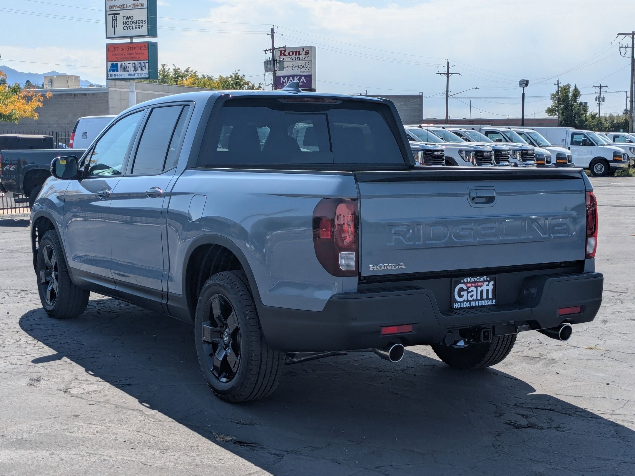 2025 Honda Ridgeline Black Edition photo 4
