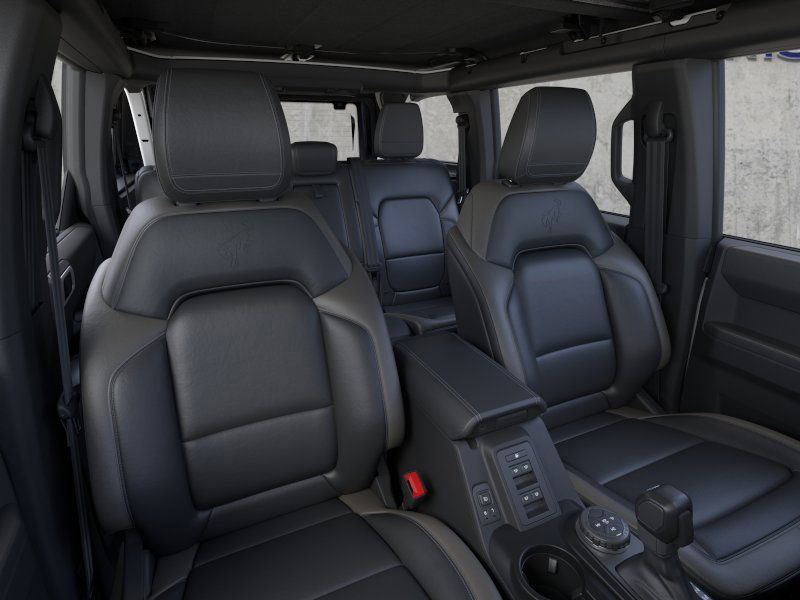 2025 Ford Bronco Outer Banks photo 10