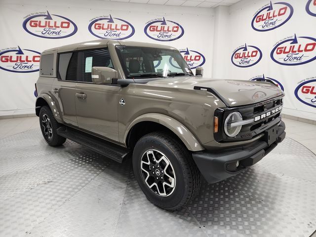 2025 Ford Bronco 4-Door Outer Banks's photo