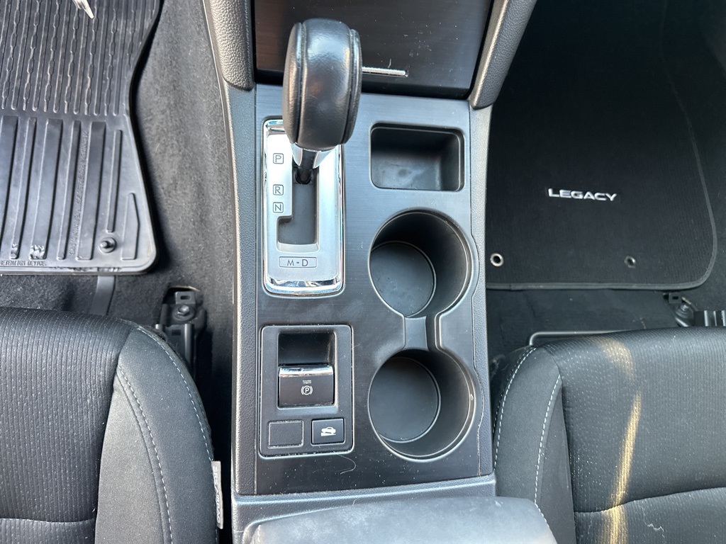 2017 Subaru Legacy 2.5i Premium photo 16