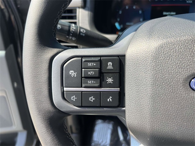 2025 Ford F-150 XLT photo 16