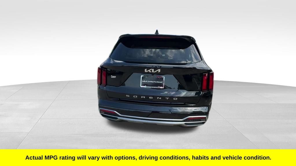 2022 Kia Sorento S photo 4