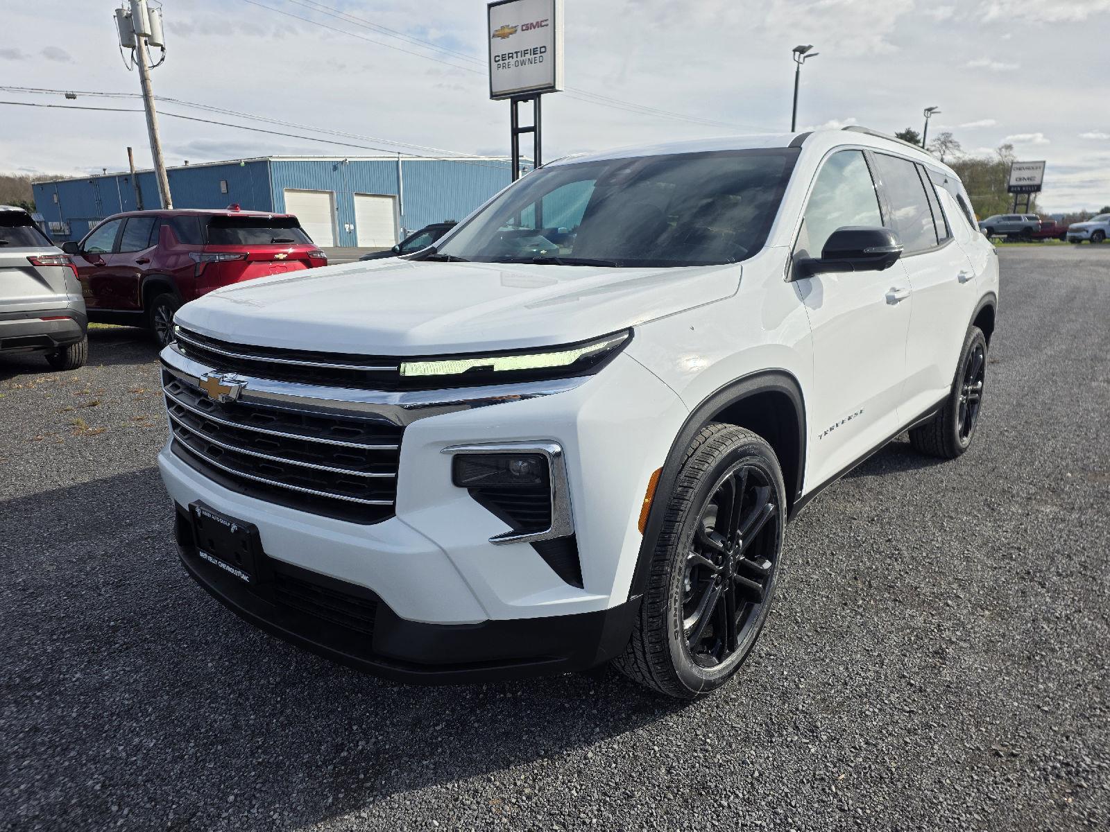 2026 Chevrolet Traverse LT's photo