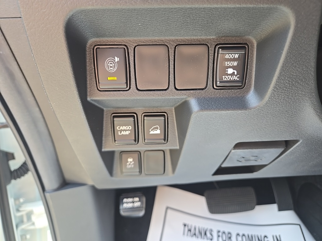 2025 Nissan Frontier Crew Cab SV photo 13