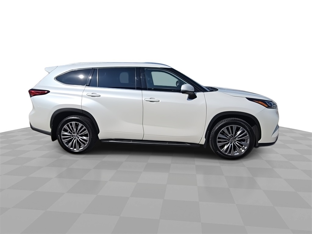 2020 Toyota Highlander Platinum photo 9