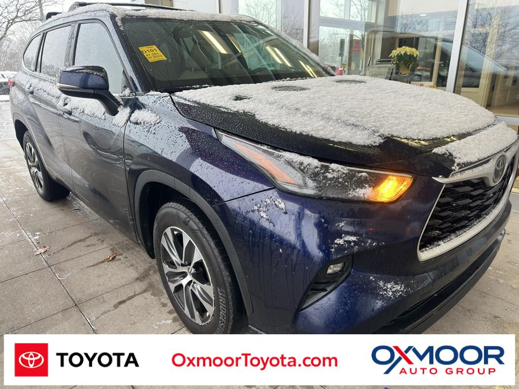 2023 Toyota Highlander XLE's photo