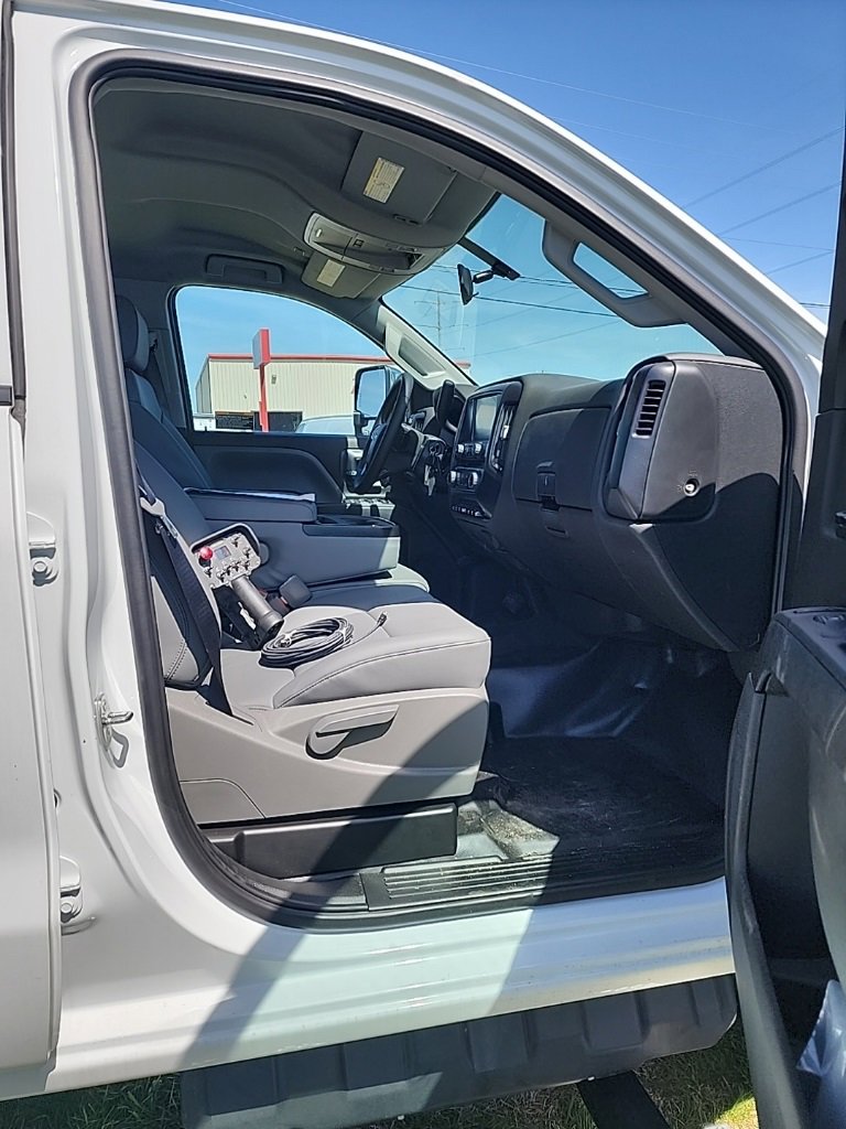 2024 Chevrolet Silverado 6500HD Work Truck photo 18