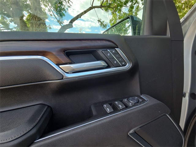 2025 Gmc Sierra 1500 SLT photo 13