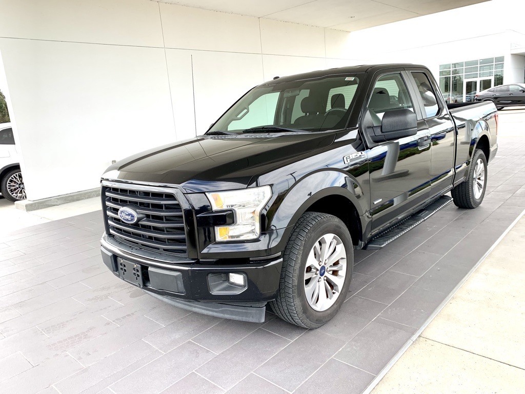 2017 Ford F-150 XL's photo