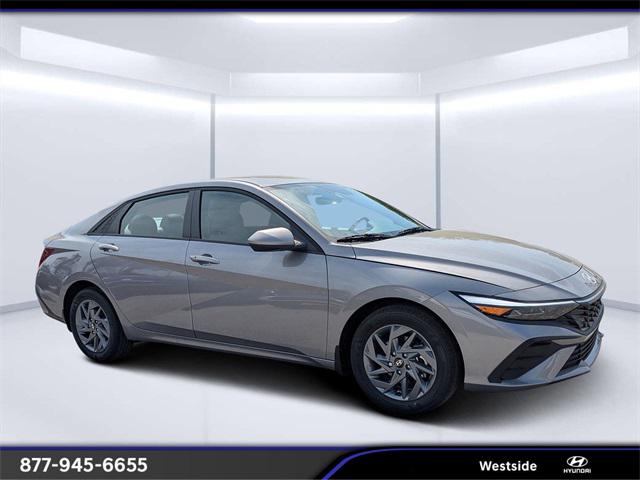 2025 Hyundai Elantra Blue
