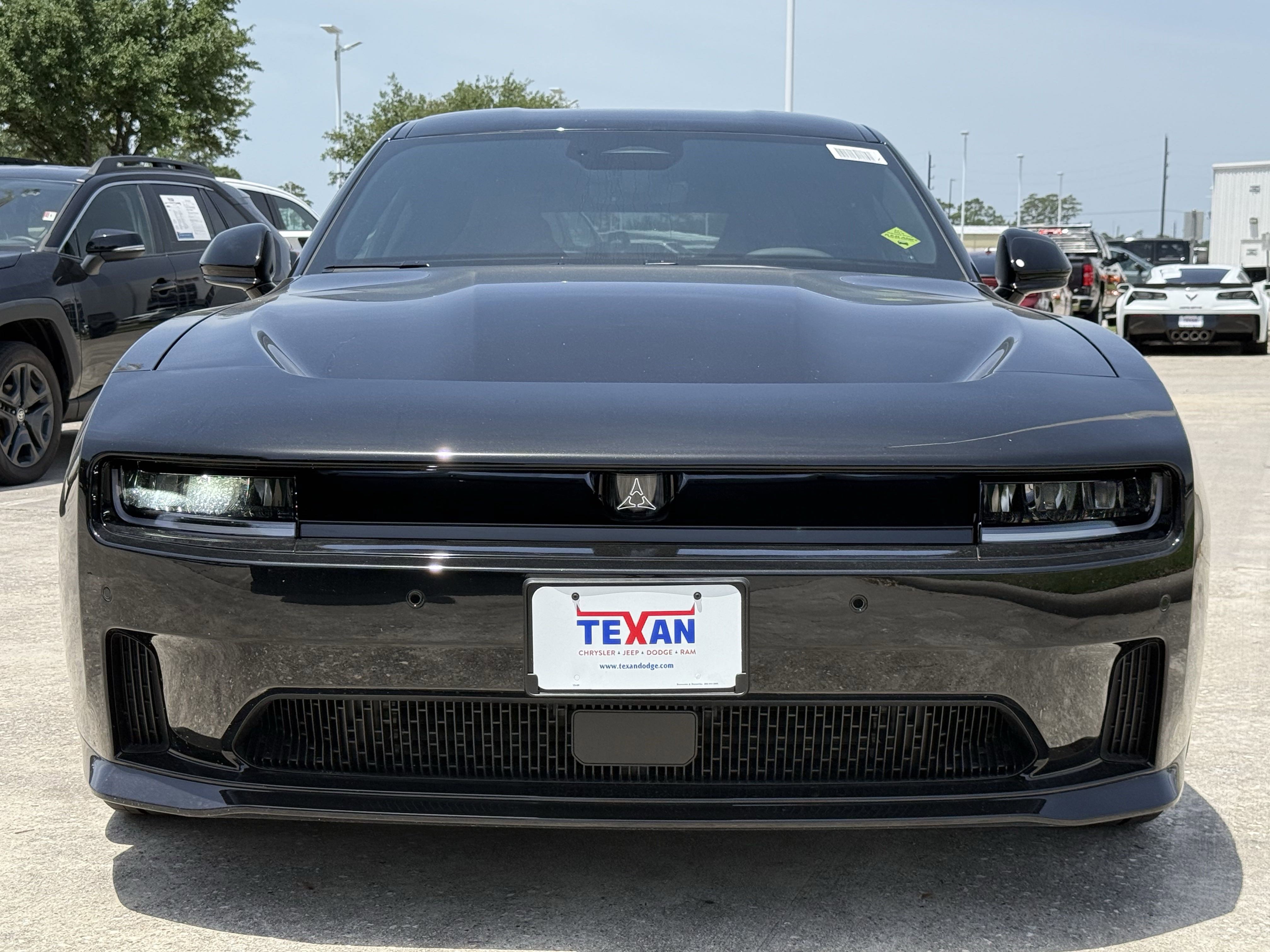 2025 Dodge Charger Daytona Scat Pack photo 2