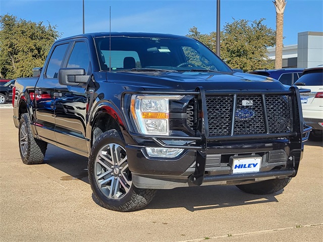 2022 Ford F-150 XL's photo