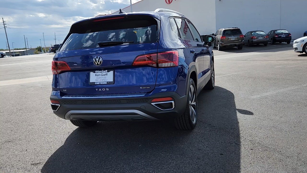 2022 Volkswagen Taos SE photo 3