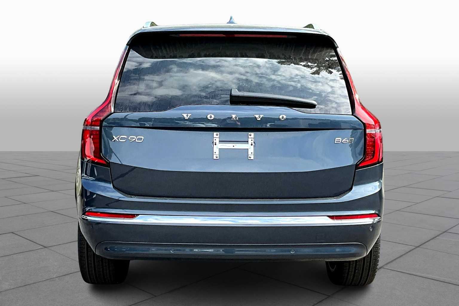 2026 Volvo XC90 photo 4