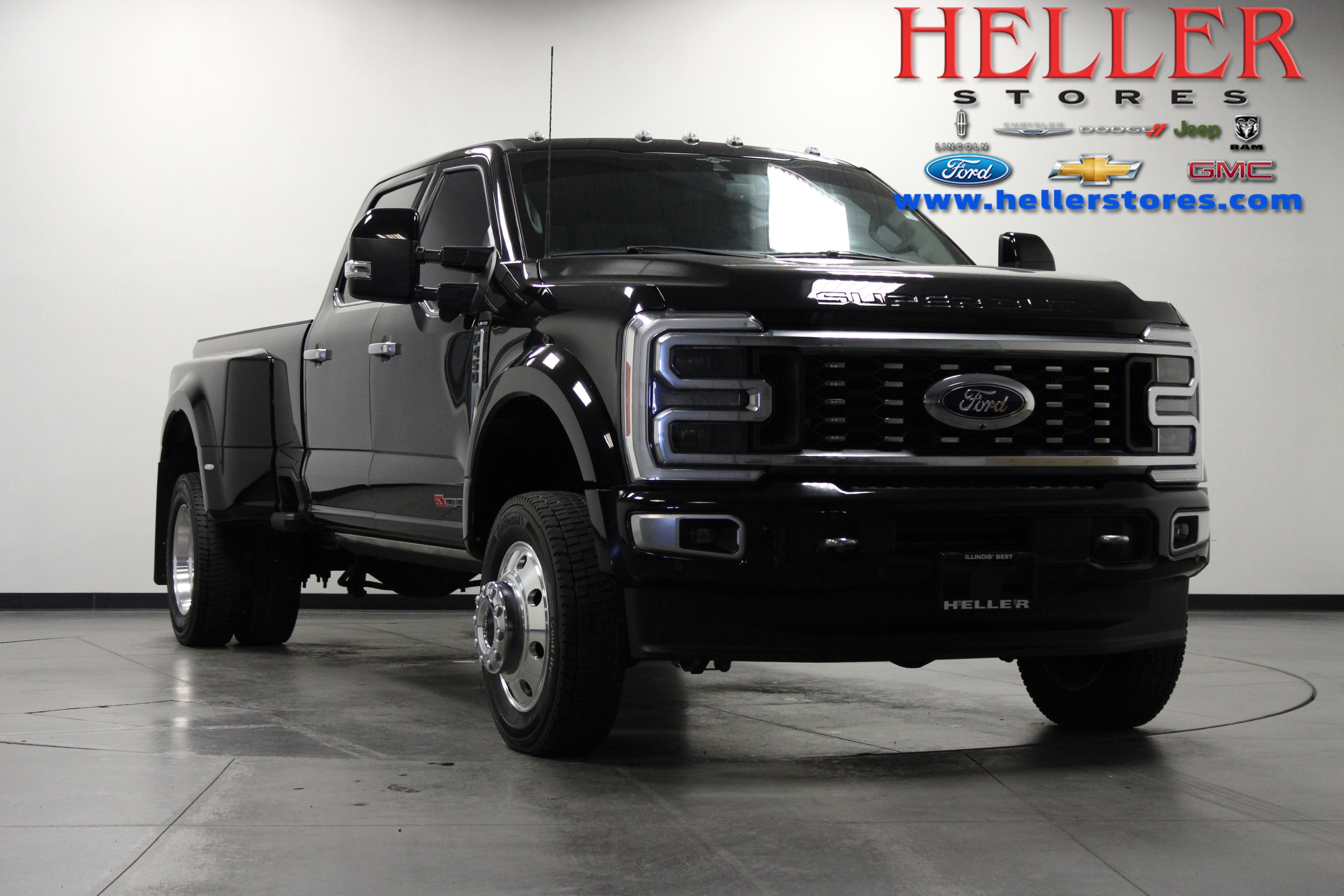 Used 2023 Agate Black Metallic Ford Limited image 1