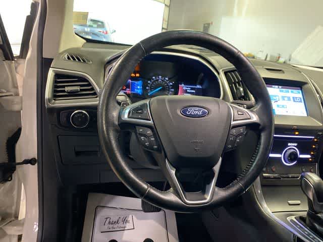 2016 Ford Edge Titanium photo 20
