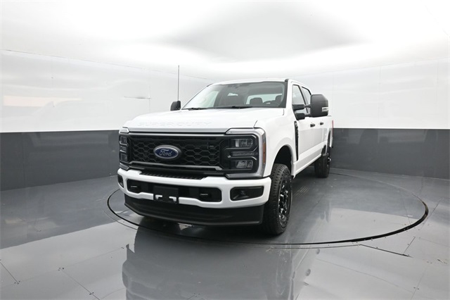 2026 Ford F-350 XL photo 3