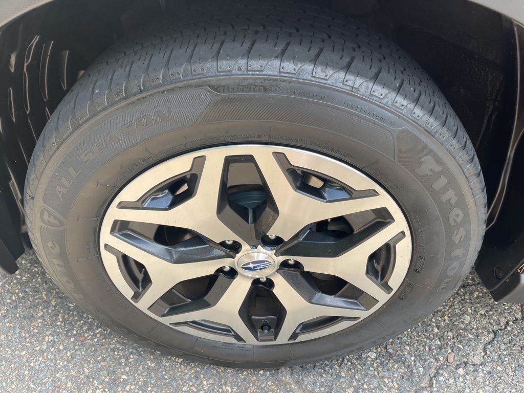 2021 Subaru Forester Premium photo 18