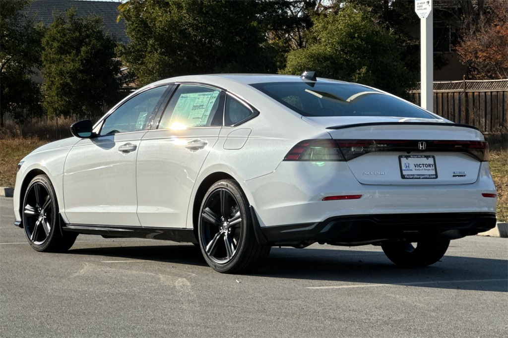 2025 Honda Accord Hybrid Sport-L photo 2