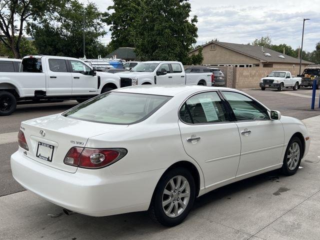 2004 Lexus ES 330 Base photo 4