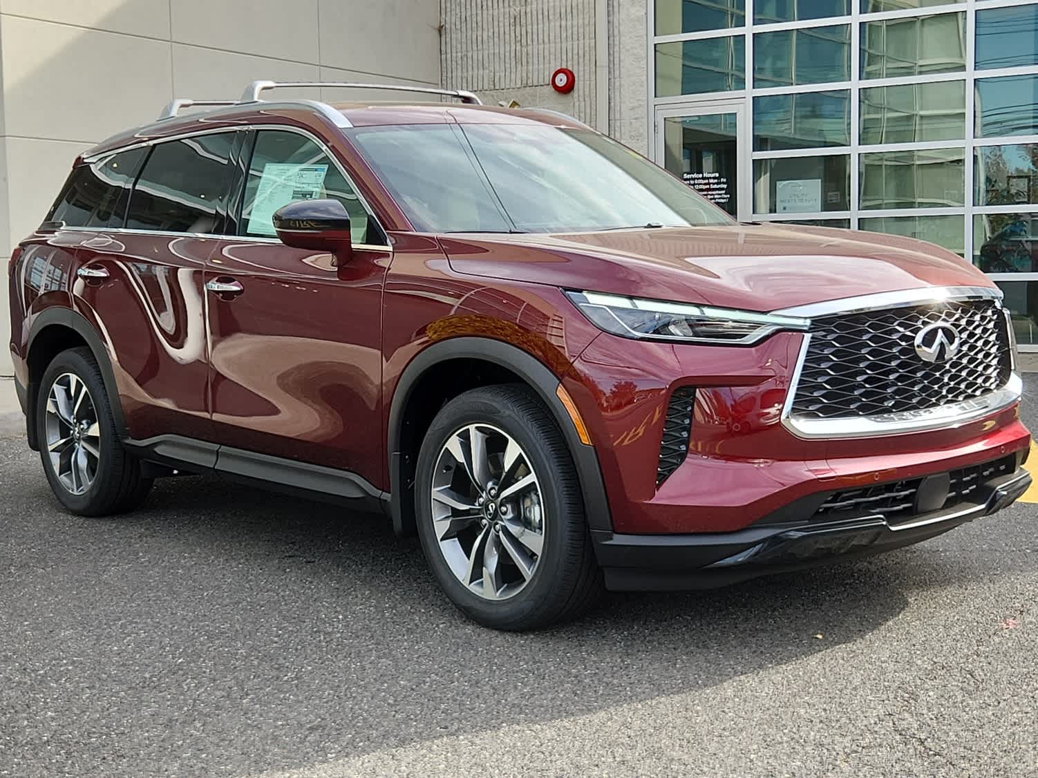 2025 Infiniti QX60 Luxe photo 2