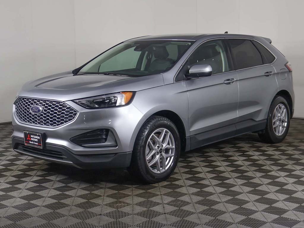 2024 Ford Edge SEL photo 5