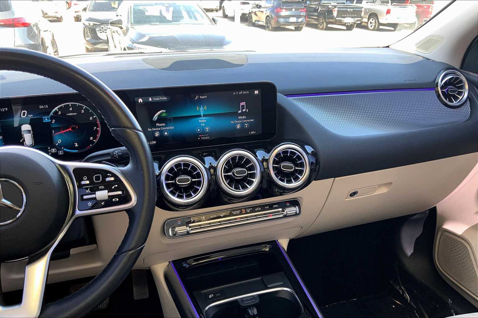 2022 Mercedes Benz GLA 250 4MATIC photo 6