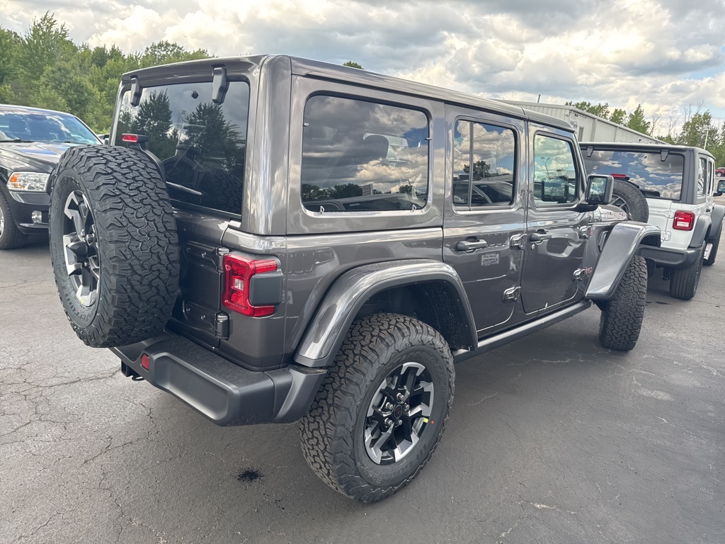 2025 Jeep Wrangler Rubicon photo 7
