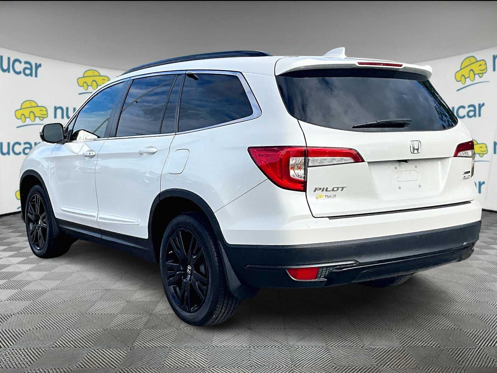 2021 Honda Pilot Special Edition photo 3