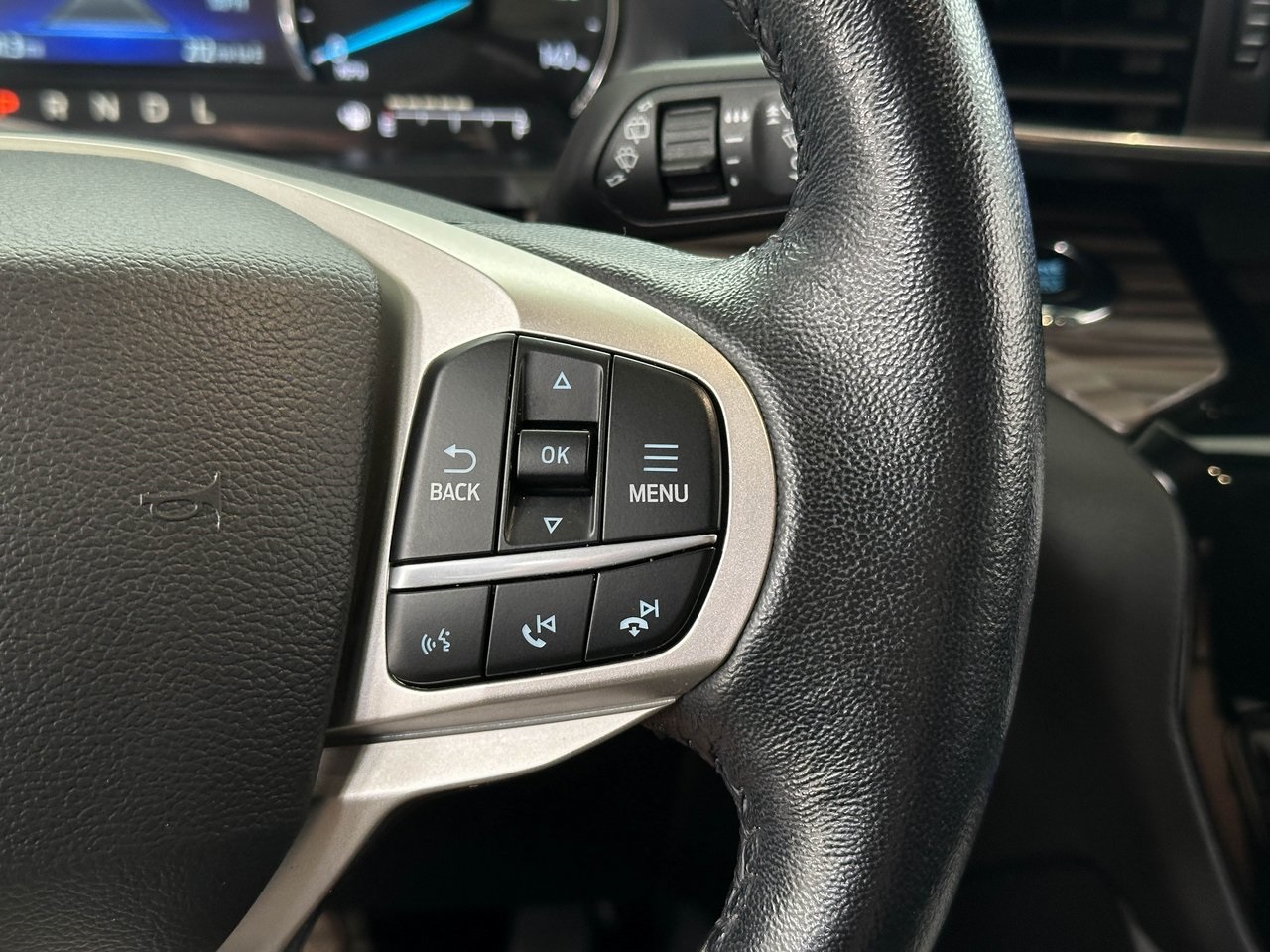 2022 Ford Explorer Limited photo 26